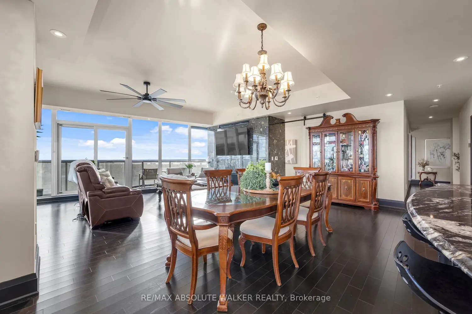 805 Carling Avenue 4101 photo 3