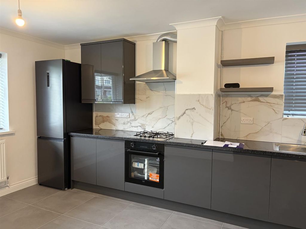 Additional image 2 of 3 bed semi-detached house to rentGreen Lane, Caldicot NP26