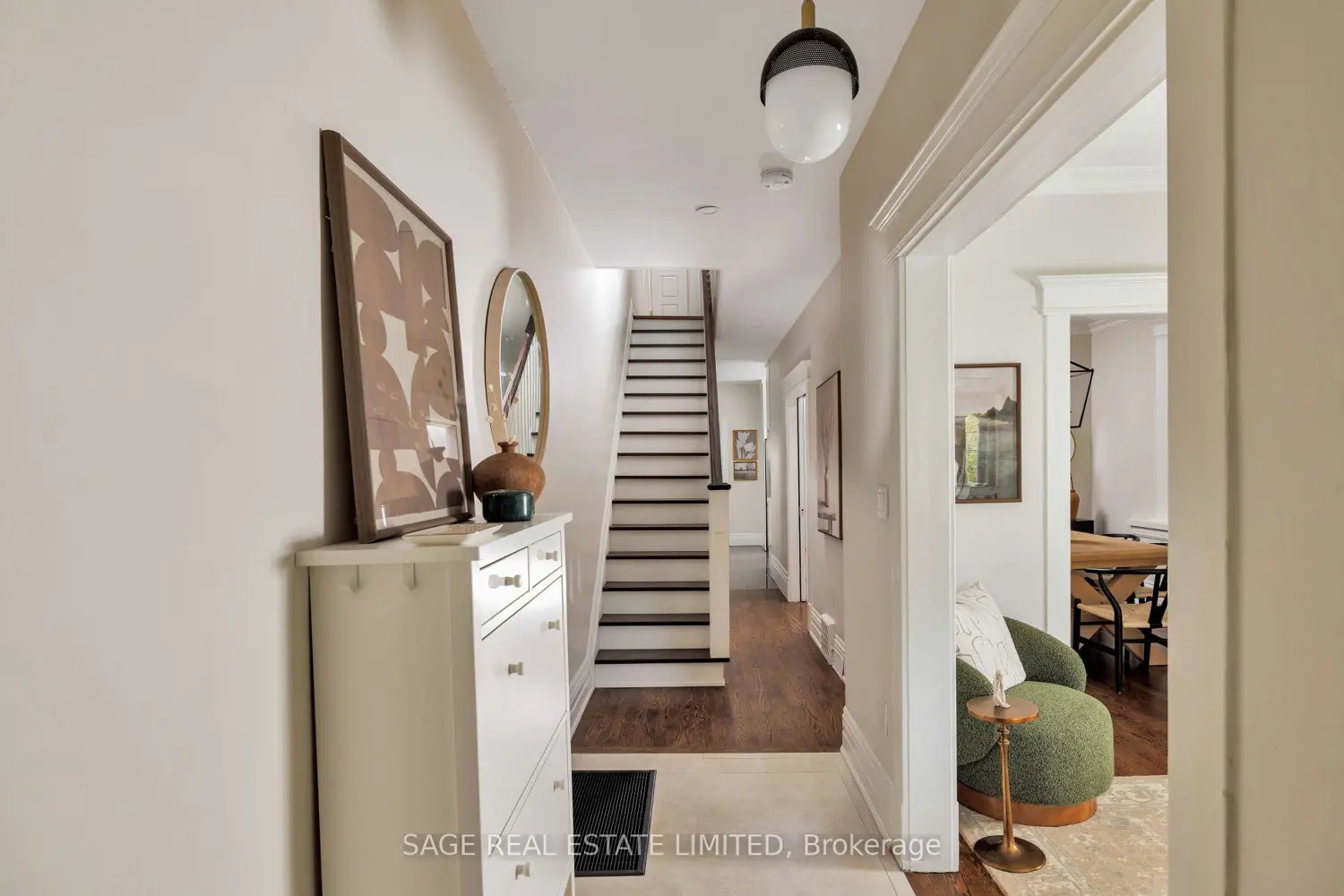208 Galley Avenue photo 2