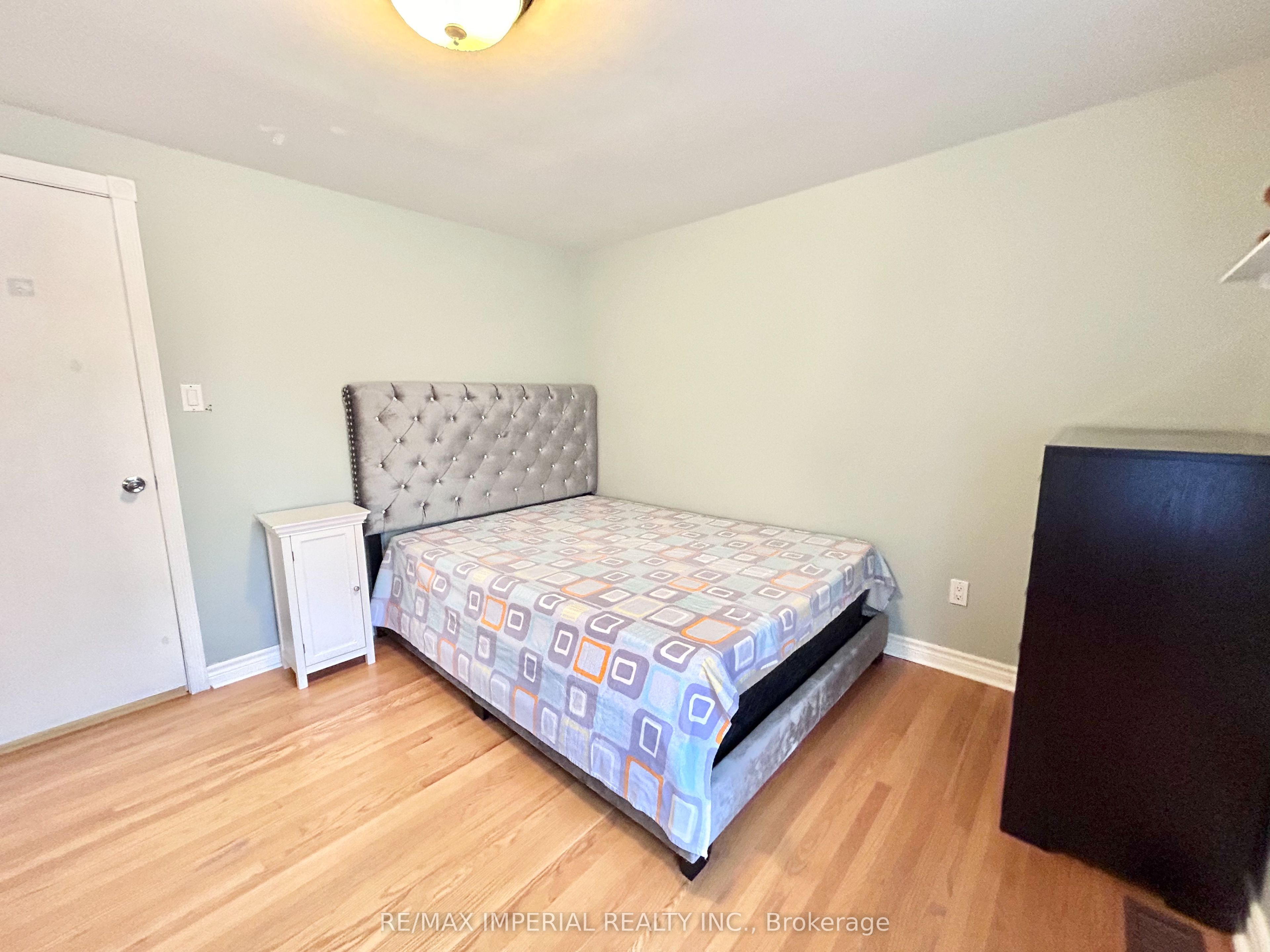 Additional image 5 of 2 Rooms on 2-16 Gloxinia Crescent, Toronto, ON, M1W 2C4