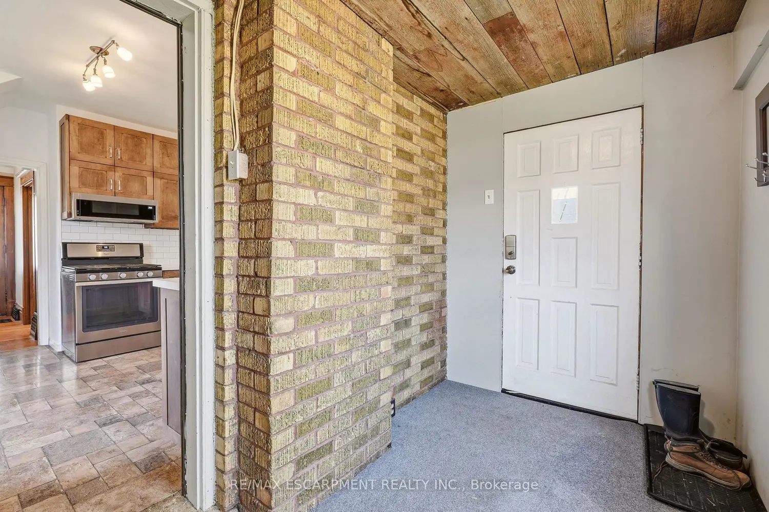 Additional image 16 of 2090 Haldibrook Road