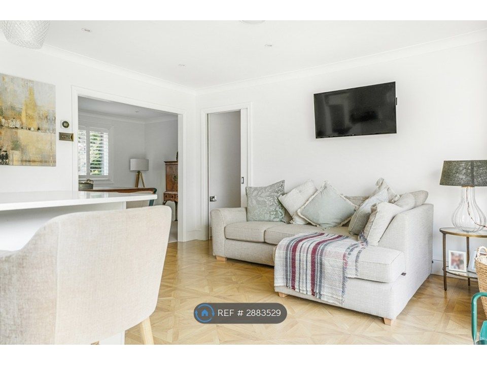 Additional image 8 of 4 bed detached house to rentLondon Road, Towcester NN12