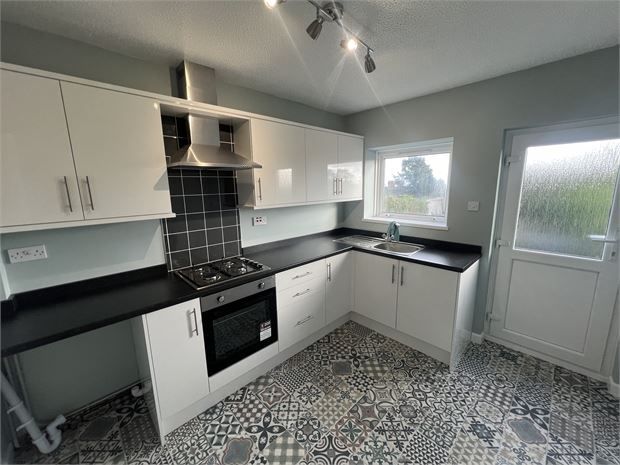 3 bed terraced house to rentEigen Crescent, Mayhill, Swansea SA1
