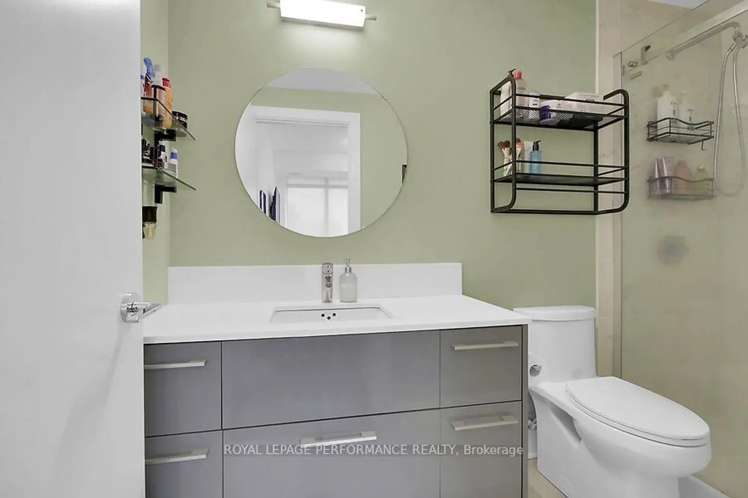 Additional image 9 of 255 Bay Street 1602