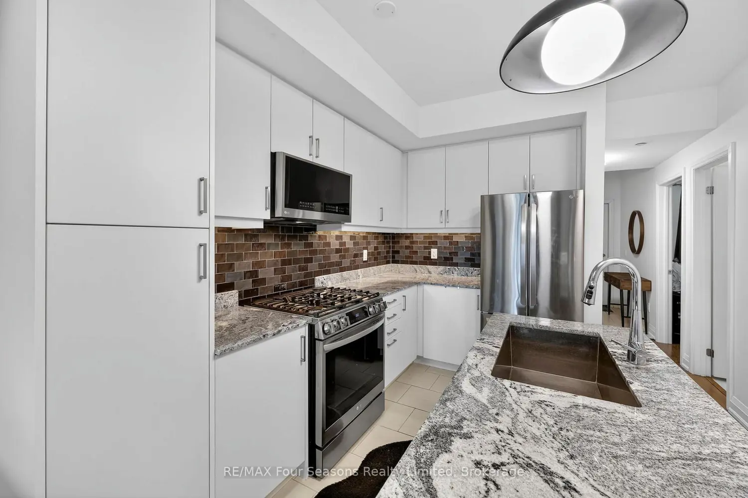 17 Spooner Crescent 108 photo 2