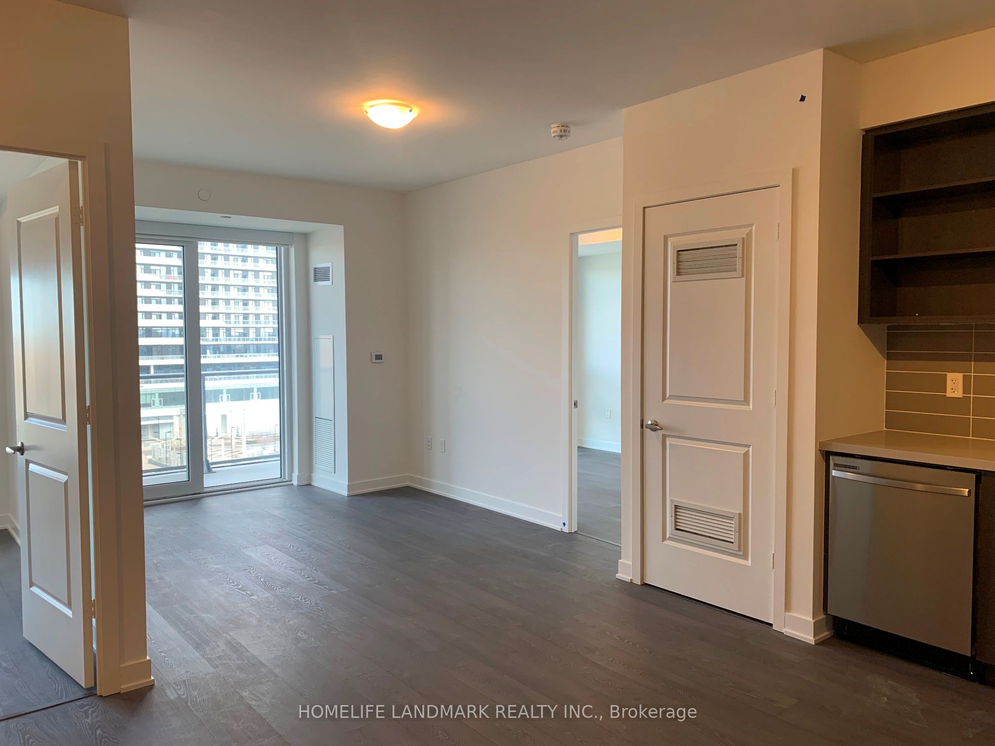 Additional image 2 of 610-4675 Metcalfe Avenue, Mississauga, ON, L5M 0Z8