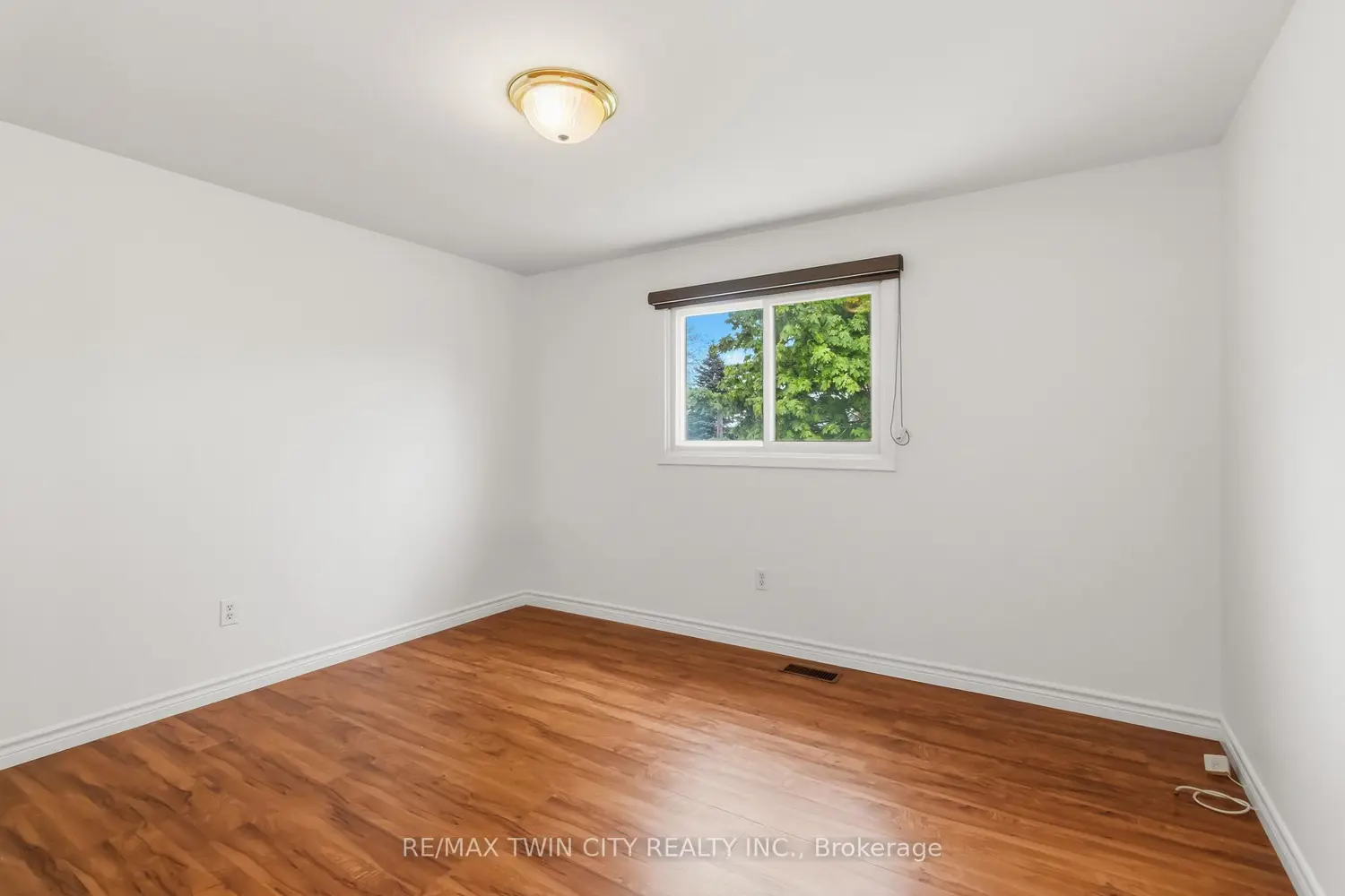 Additional image 13 of 51 Metcalfe Crescent C