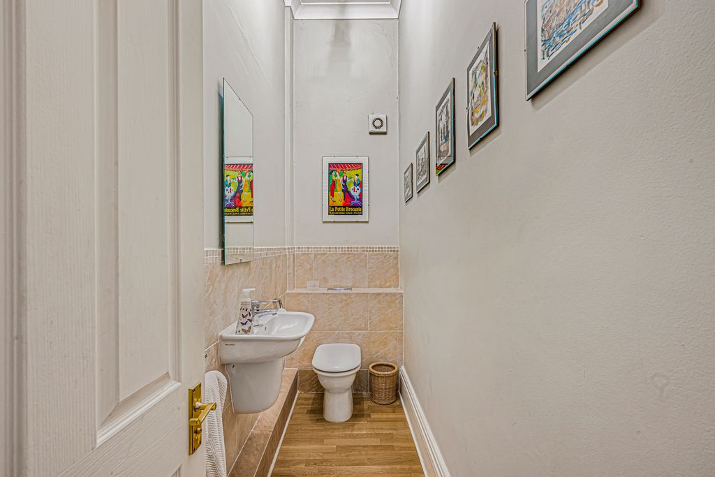 Additional image 13 of 3 bed flat for saleBeechfield Road, Alderley Edge, Cheshire SK9