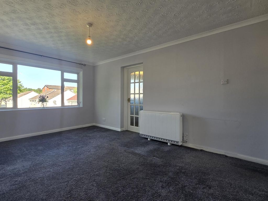 Additional image 3 of 2 bed flat to rentIona Court, Perth PH1