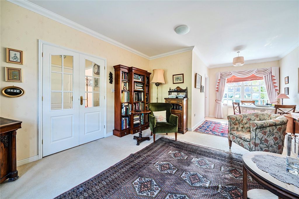 Additional image 8 of 3 bed detached house for salePriestland Gardens, Castle Village, Berkhamsted, Hertfordshire HP4