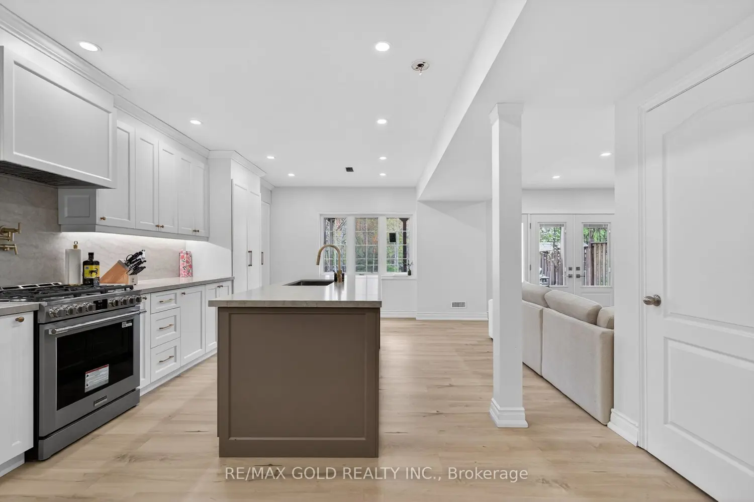 Additional image 14 of 17 Maisonneuve Boulevard
