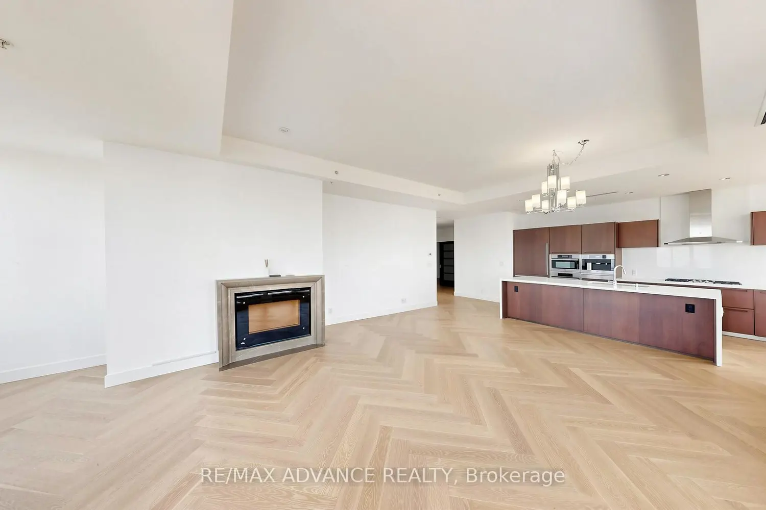 Additional image 8 of 180 University Avenue 5901