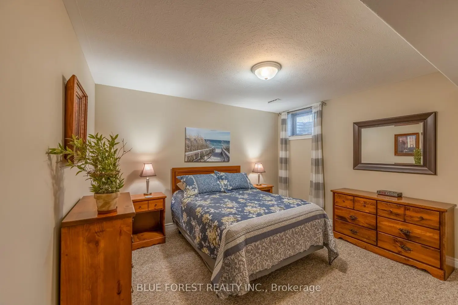 Additional image 6 of 948 Colborne Street 2