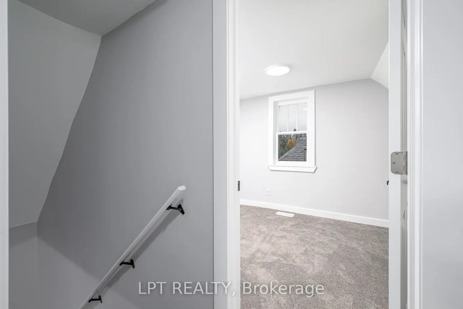 Additional image 8 of 46 Young Street