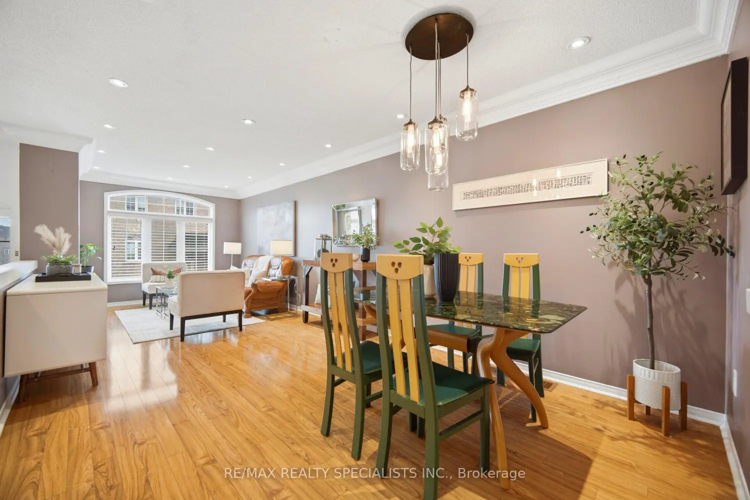 Additional image 4 of 3378 Redpath Circle