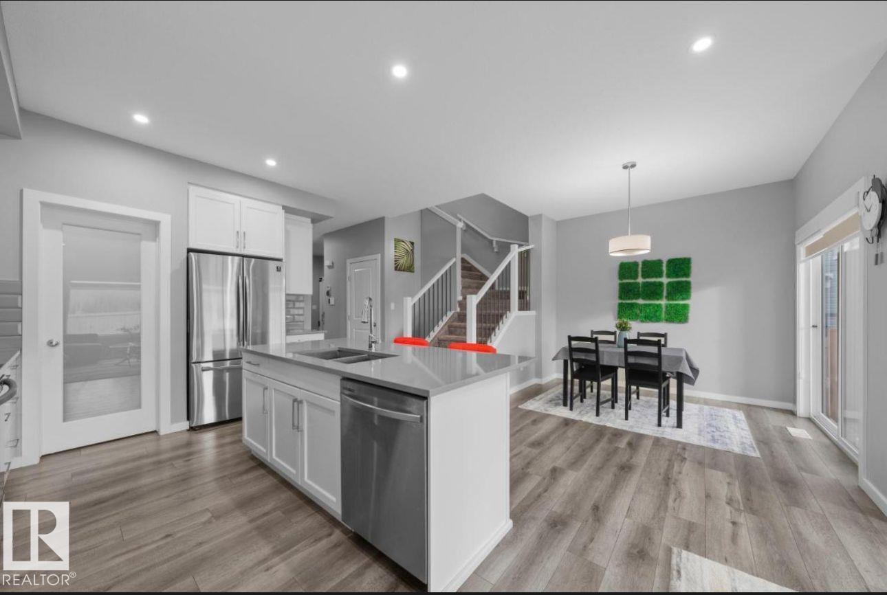 Additional image 6 of 243 39 Avenue NW, Edmonton, AB, T6T2K2