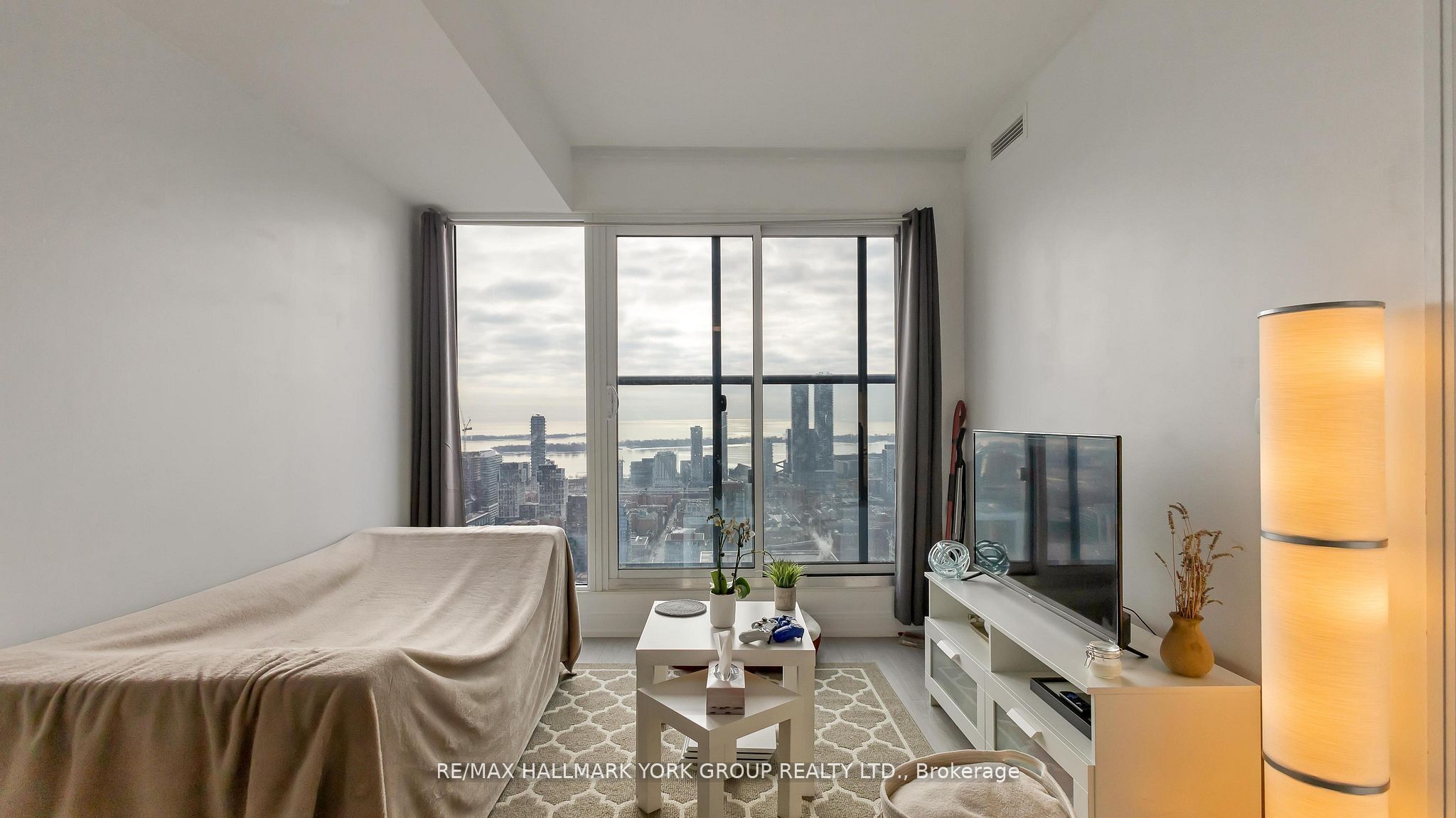 Additional image 3 of 5206-181 Dundas Street, Toronto, ON, M5A 0N5