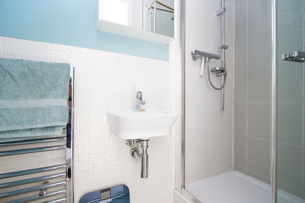 Additional image 11 of 3 bed terraced house to rentTrem Elai, Penarth CF64