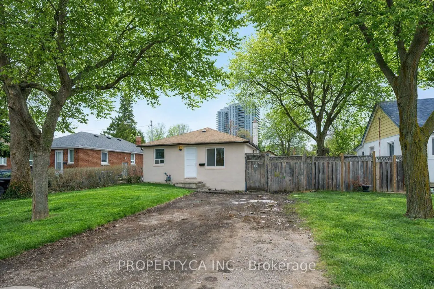 46 Mcmurchy Avenue