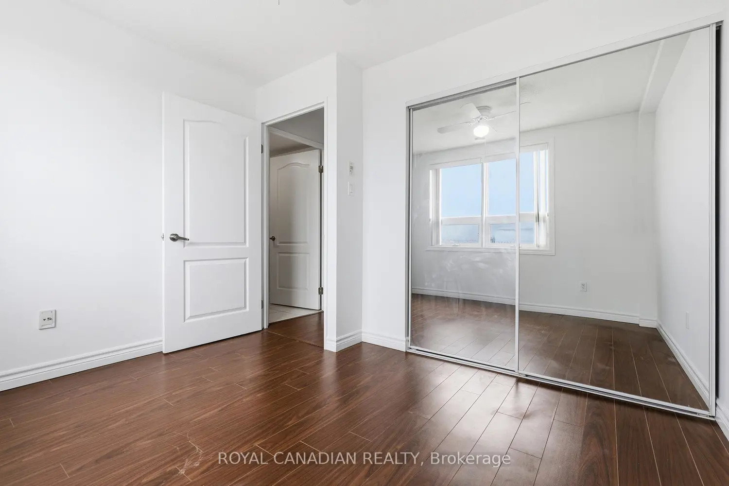 Additional image 13 of 7405 Goreway Drive 619
