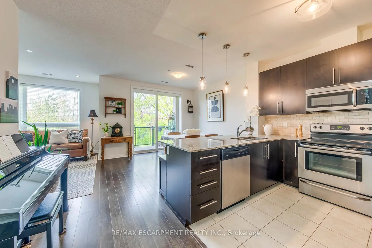 33 Whitmer Street 217 photo 4