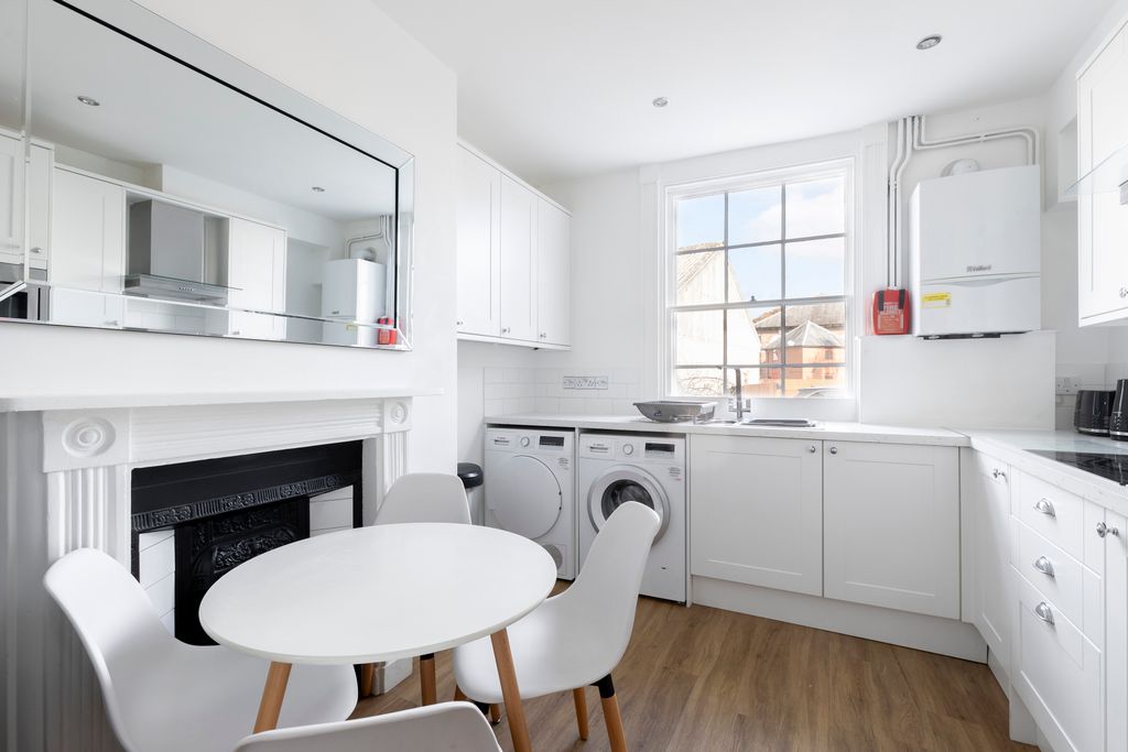 Room to rentClarence Street, Cheltenham GL50