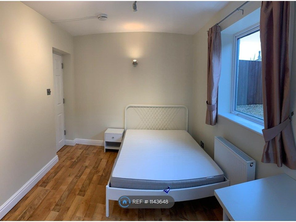 Additional image 8 of 4 bed semi-detached house to rentCanons Close, Bath BA2