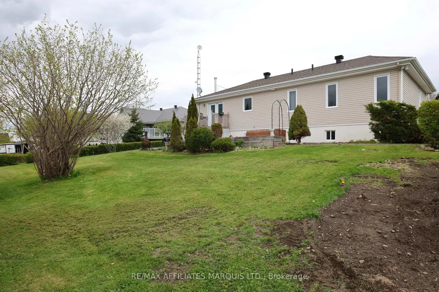 Additional image 5 of 2054 Valley Street