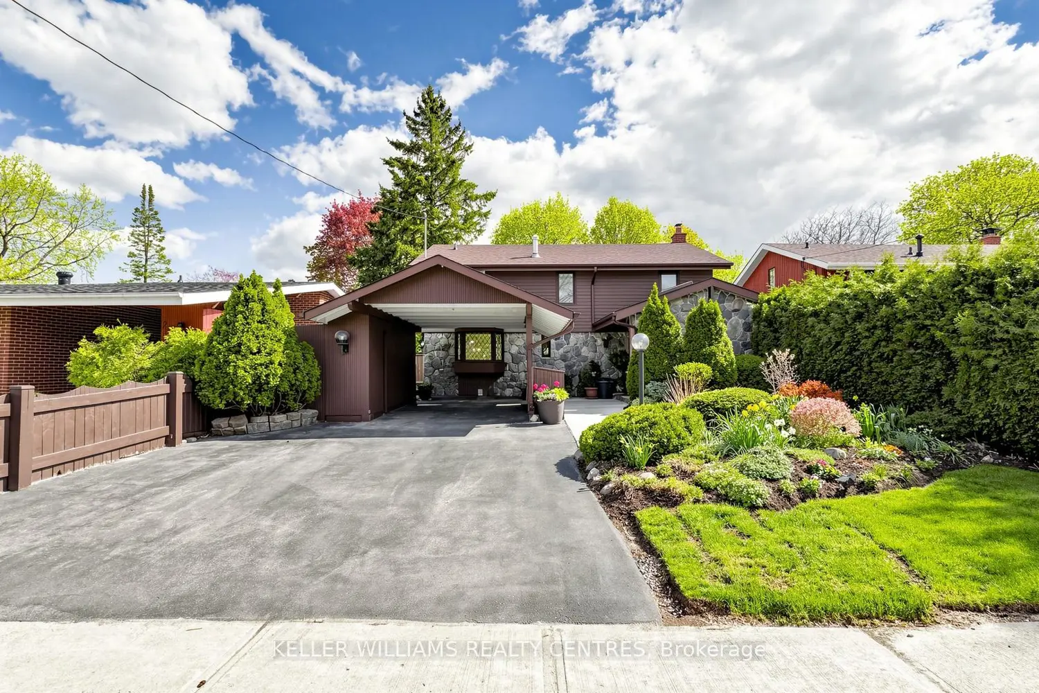 19 Lesterwood Crescent