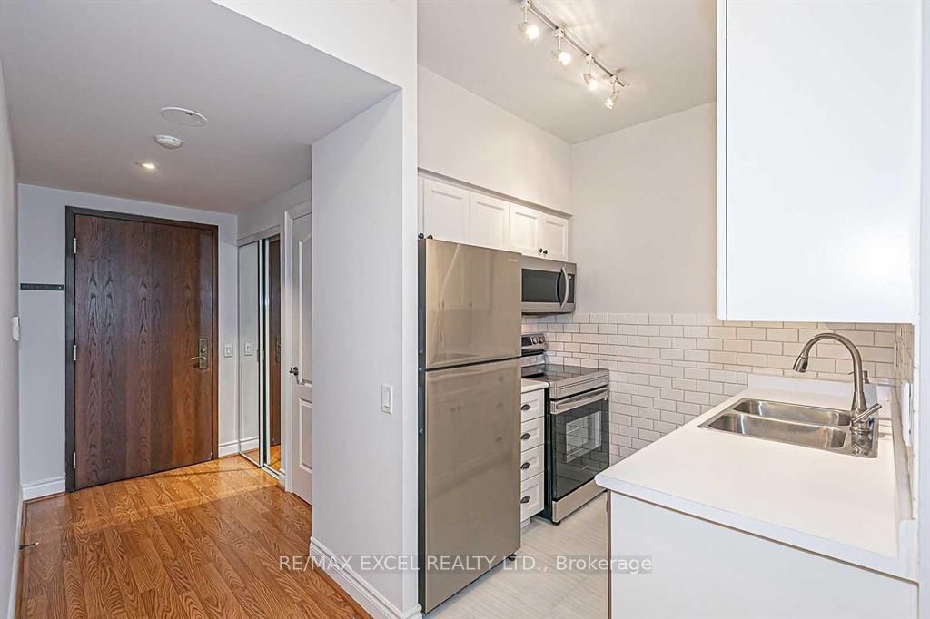 Additional image 6 of 801-2 Clairtrell Road, Toronto, ON, M2N 7H5