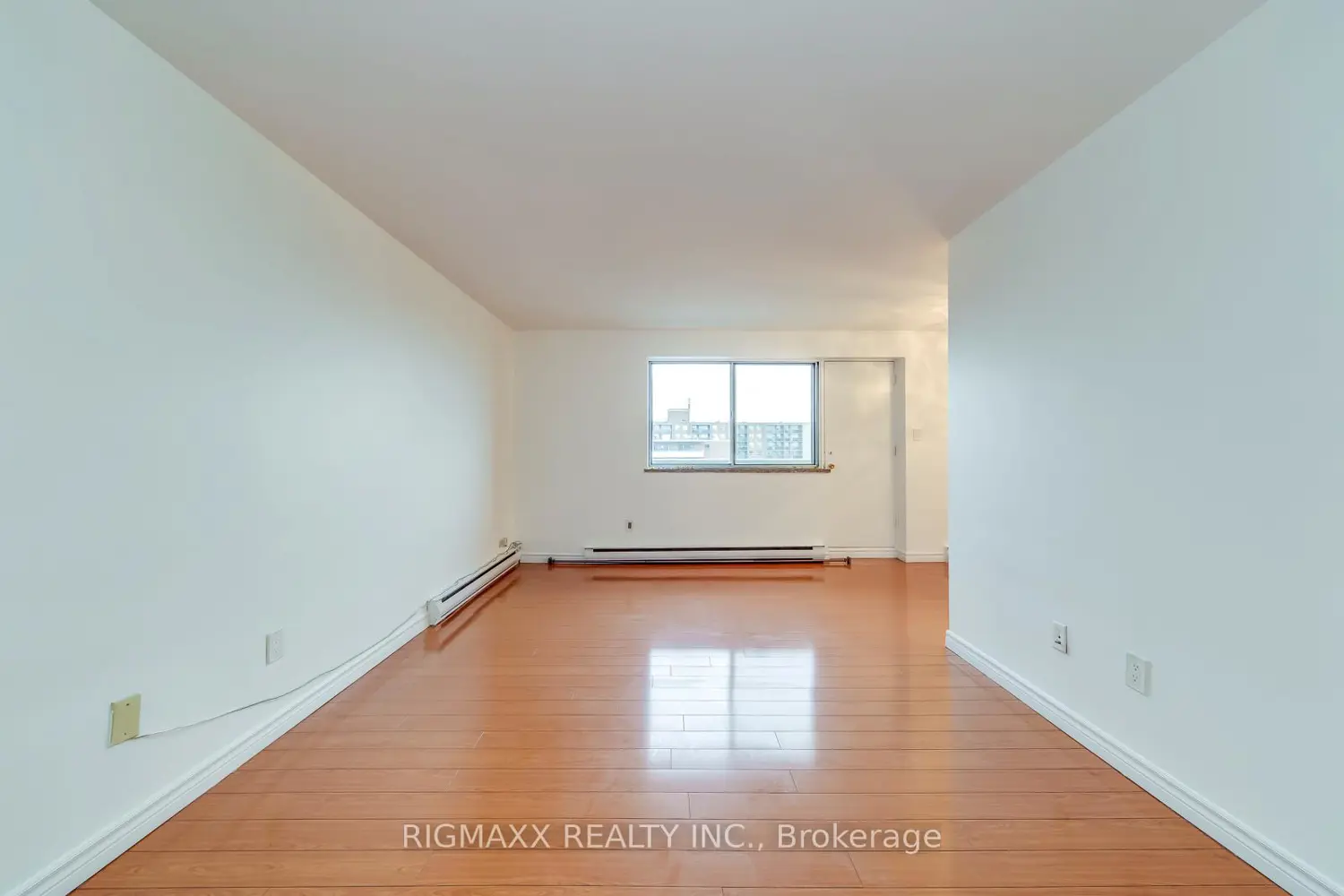 Additional image 3 of 1660 Bloor Street 801