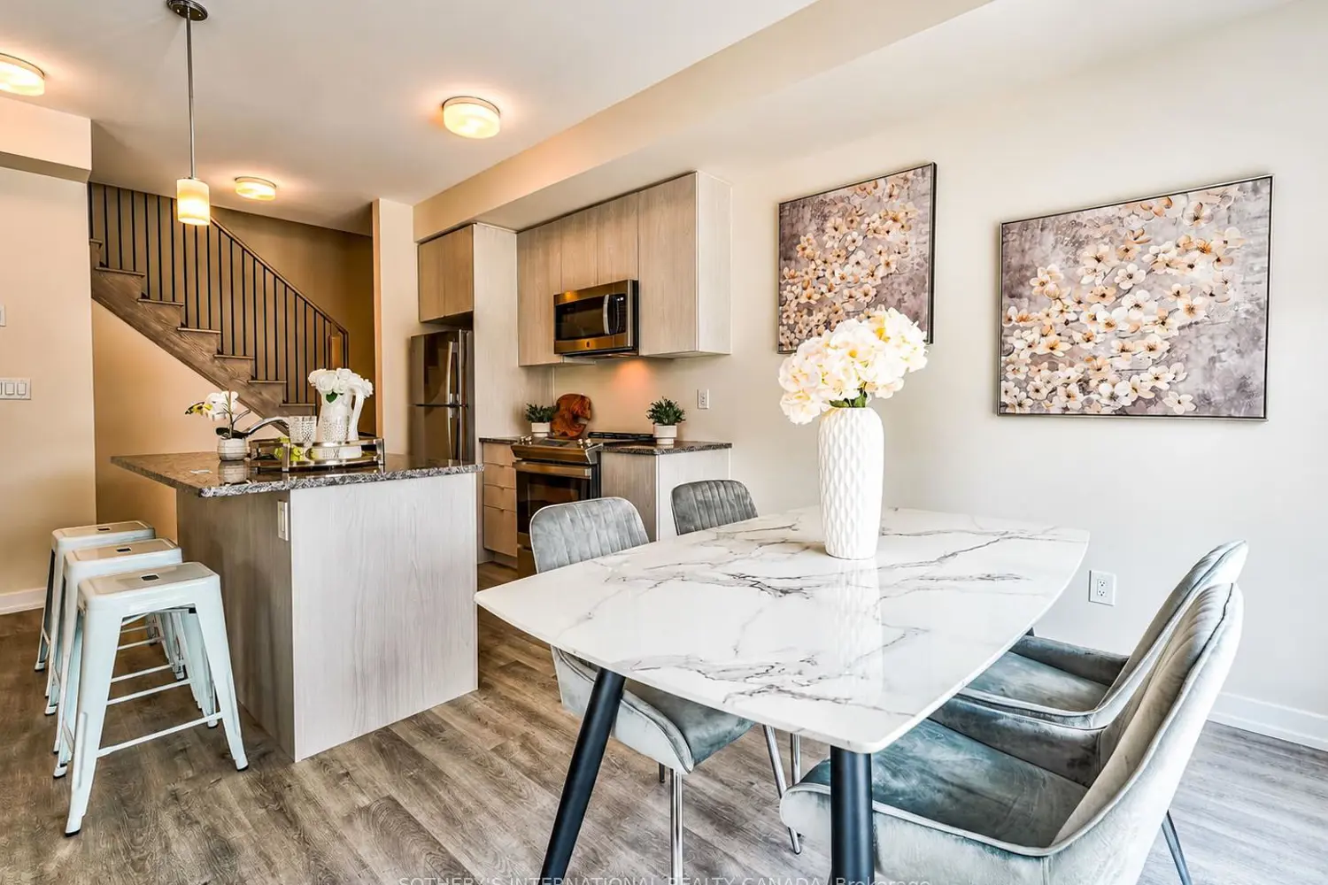 Additional image 7 of 2550 Castlegate Crossing 419