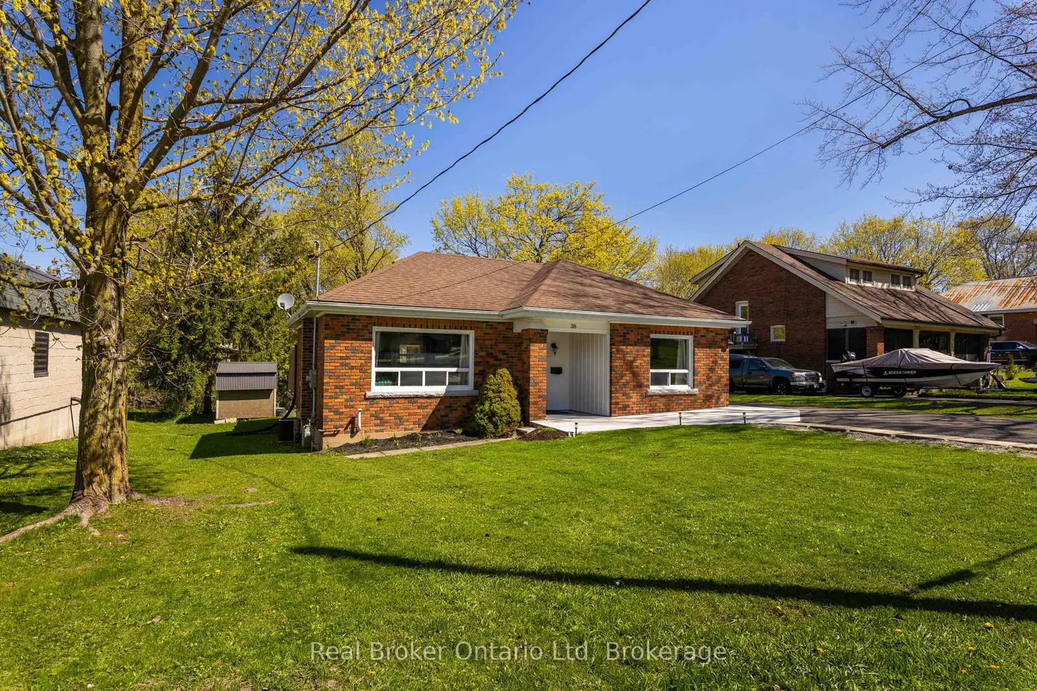 38 Mill Street photo 2