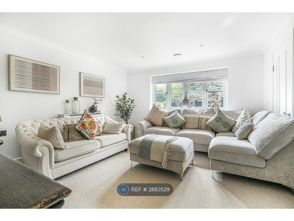Additional image 7 of 4 bed detached house to rentLondon Road, Towcester NN12
