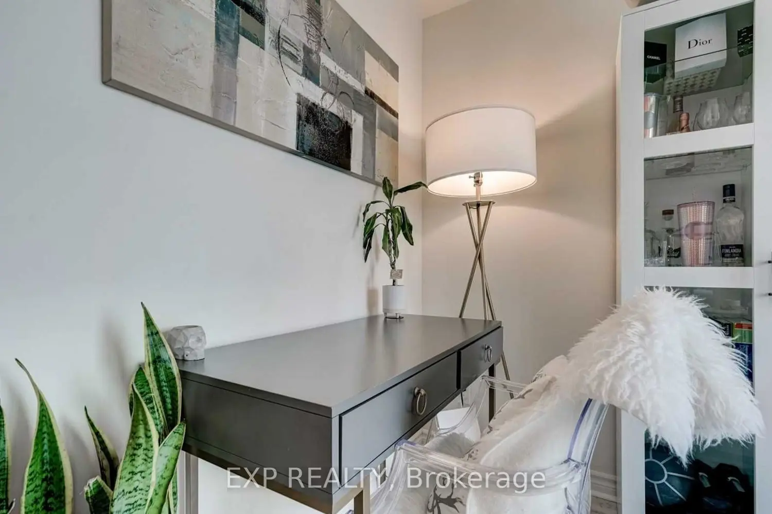 2522 Keele Street 19 photo 4