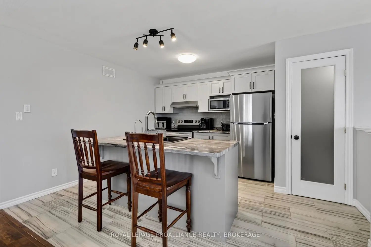 Additional image 6 of 182 Briceland Street