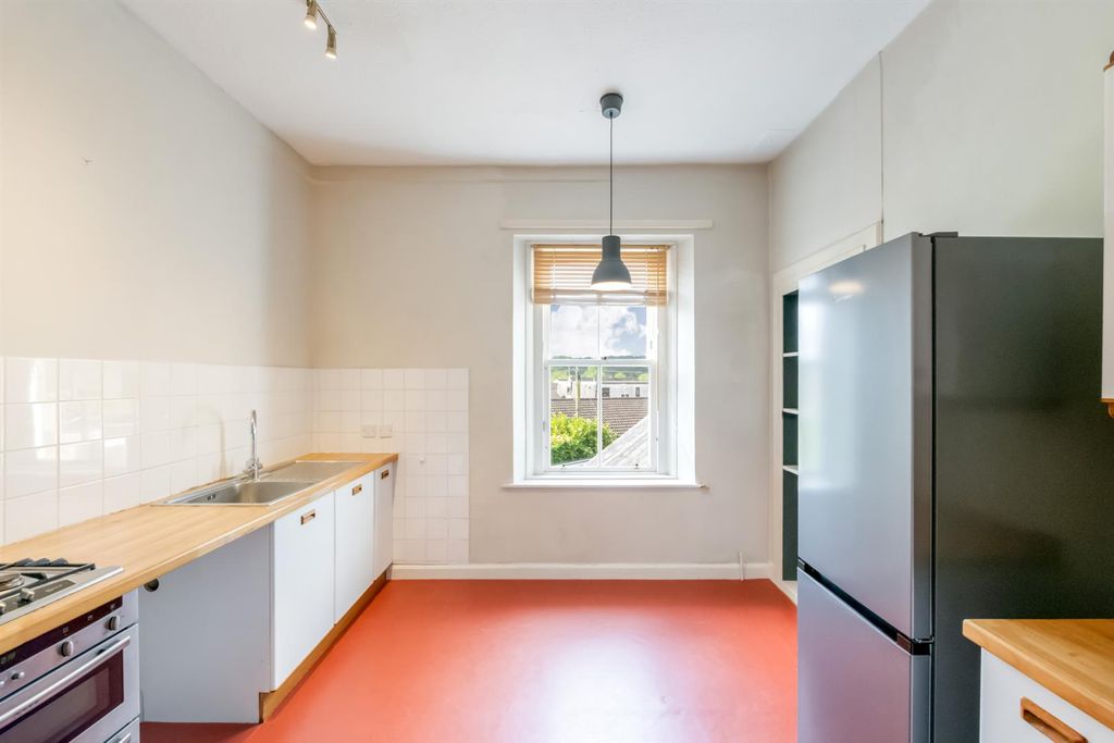 Additional image 7 of 3 bed flat for sale11 Harviestoun Road, Dollar FK14