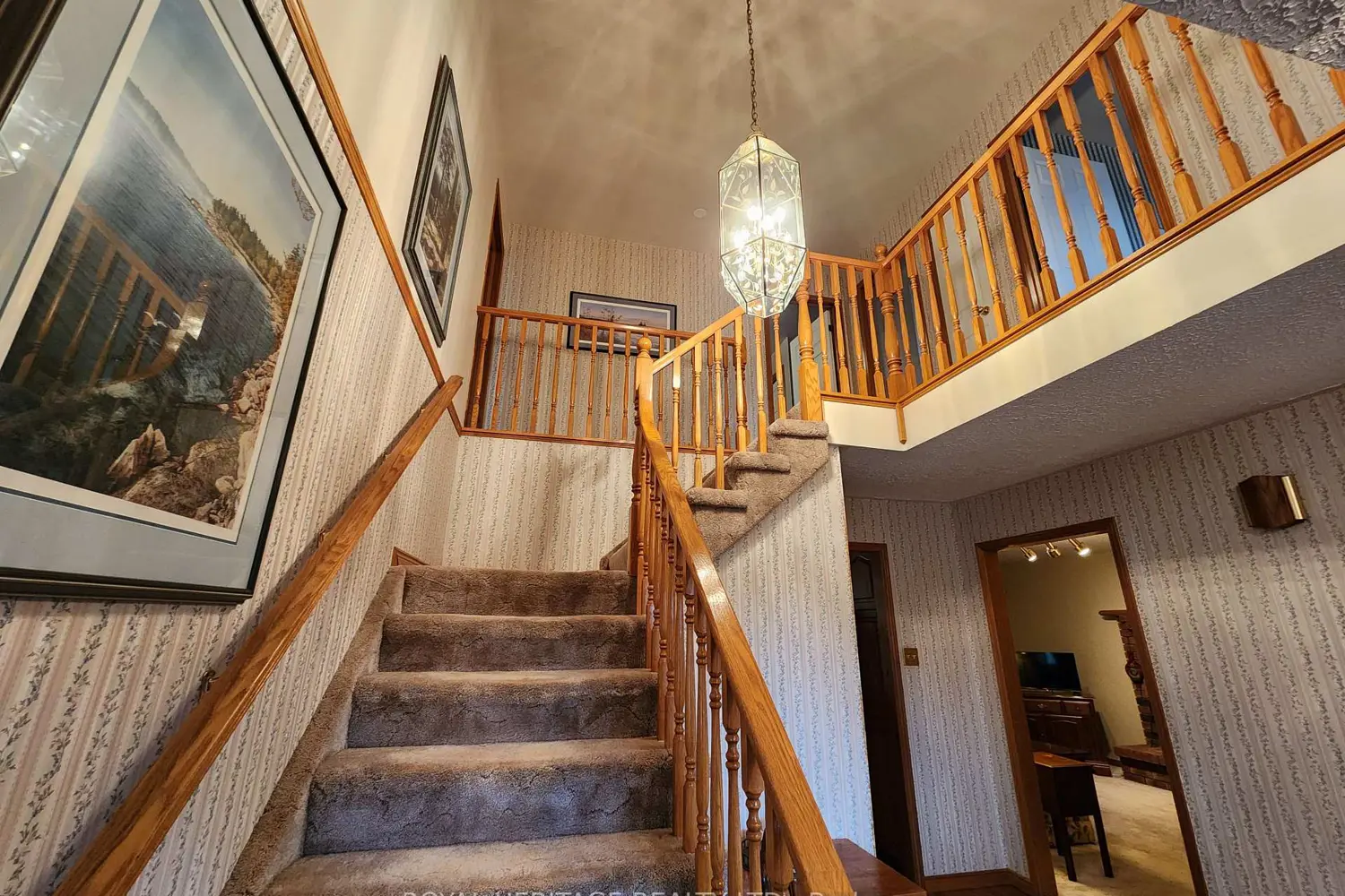 Additional image 5 of 1534 Scollard Crescent
