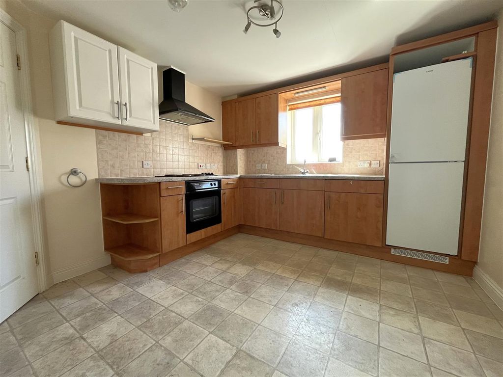 Additional image 7 of 2 bed flat for saleCorscombe Close, Weymouth DT4