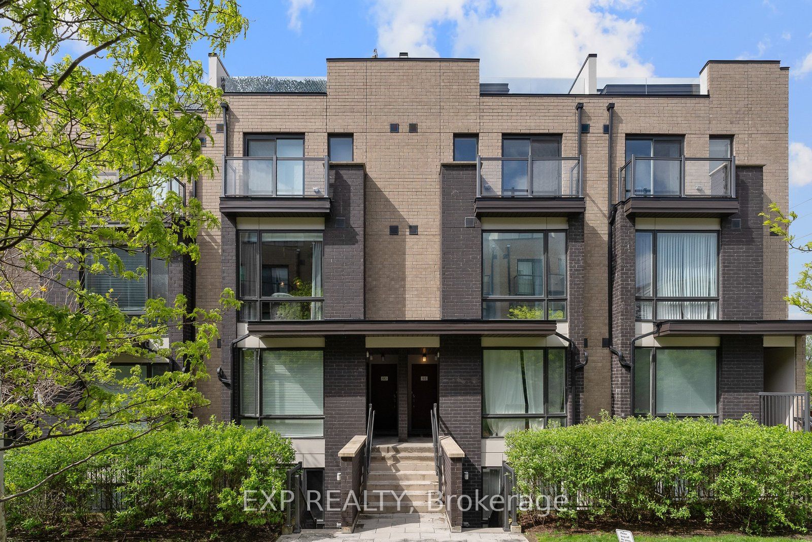 89-30 Fieldway Road, Toronto, ON, M8Z 0E3