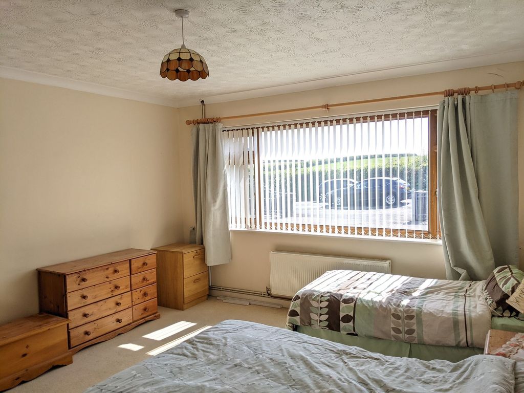 Additional image 10 of 2 bed detached bungalow to rentTrimsaran Road, Llanelli SA15
