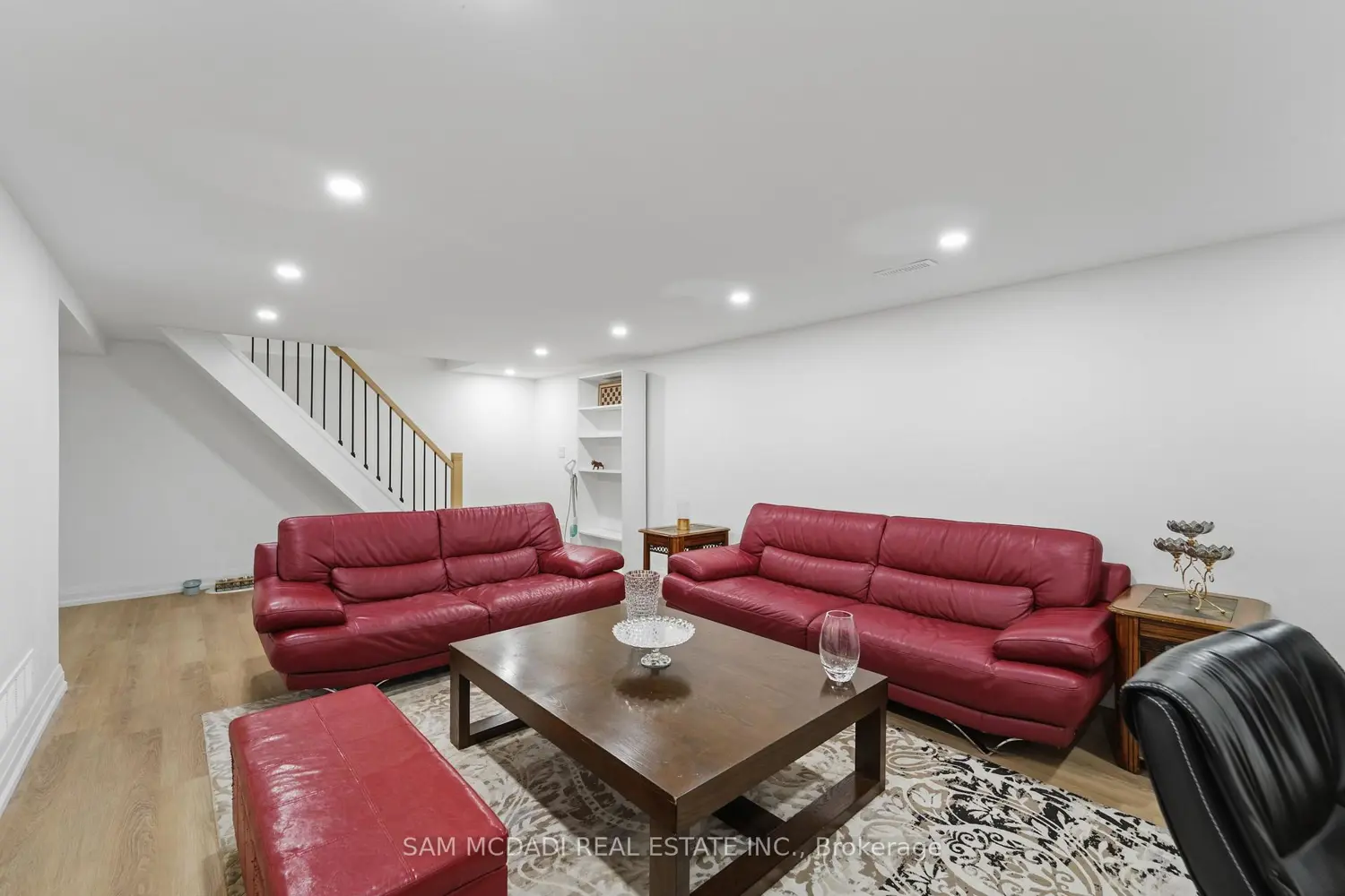 Additional image 15 of 2290 Devon Road