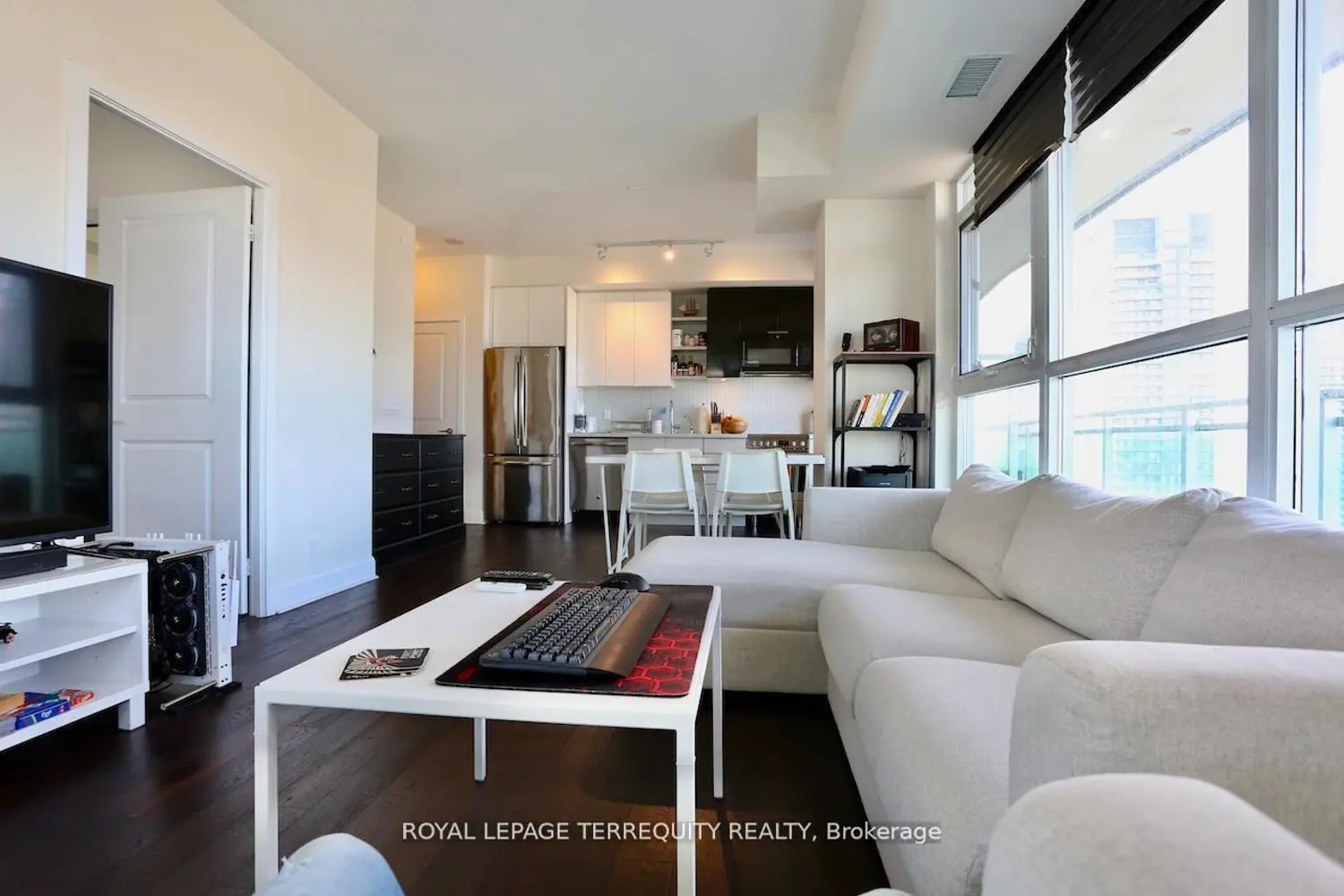 Additional image 11 of 33 Shore Breeze Drive 2504