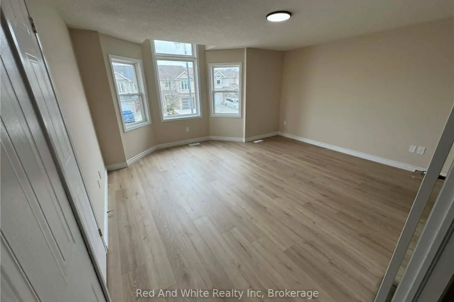 Additional image 14 of 725 Paris Boulevard