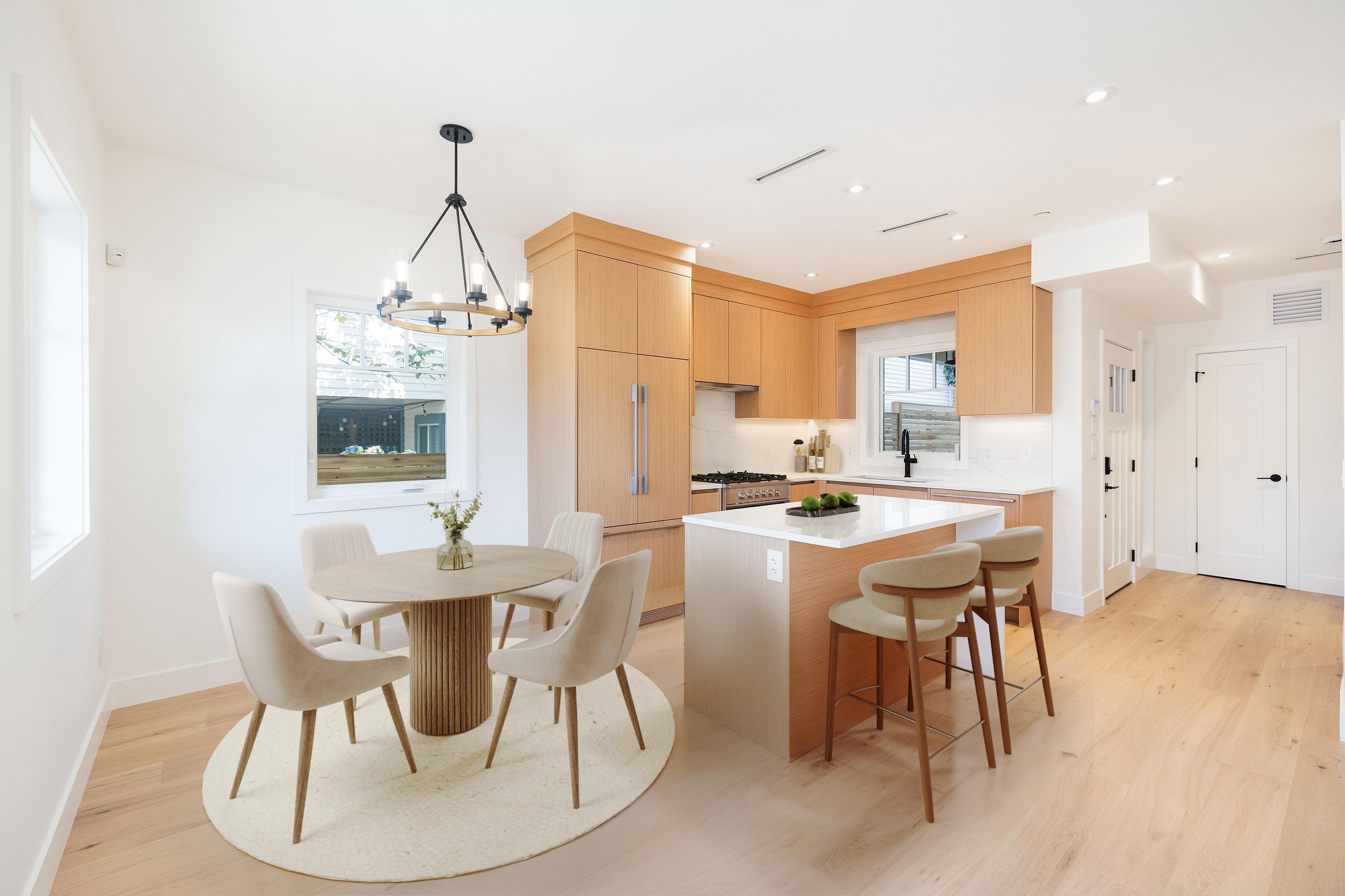 Additional image 5 of 265 6th Street W, North Vancouver, BC, V7M 1K7