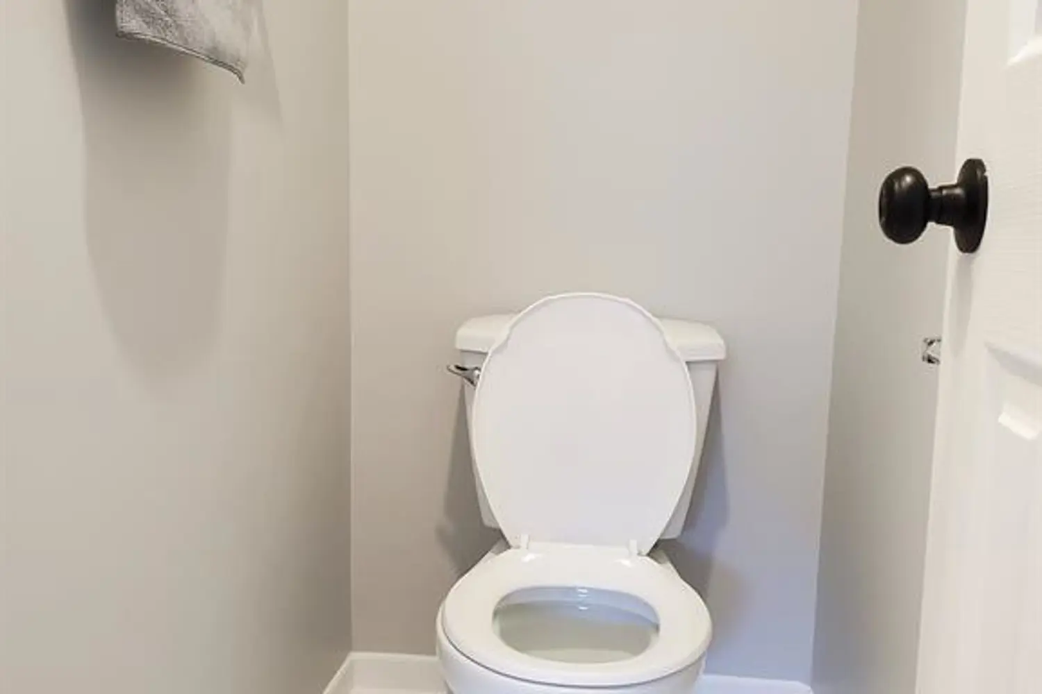 1329 Bloomsbury Crescent photo 5