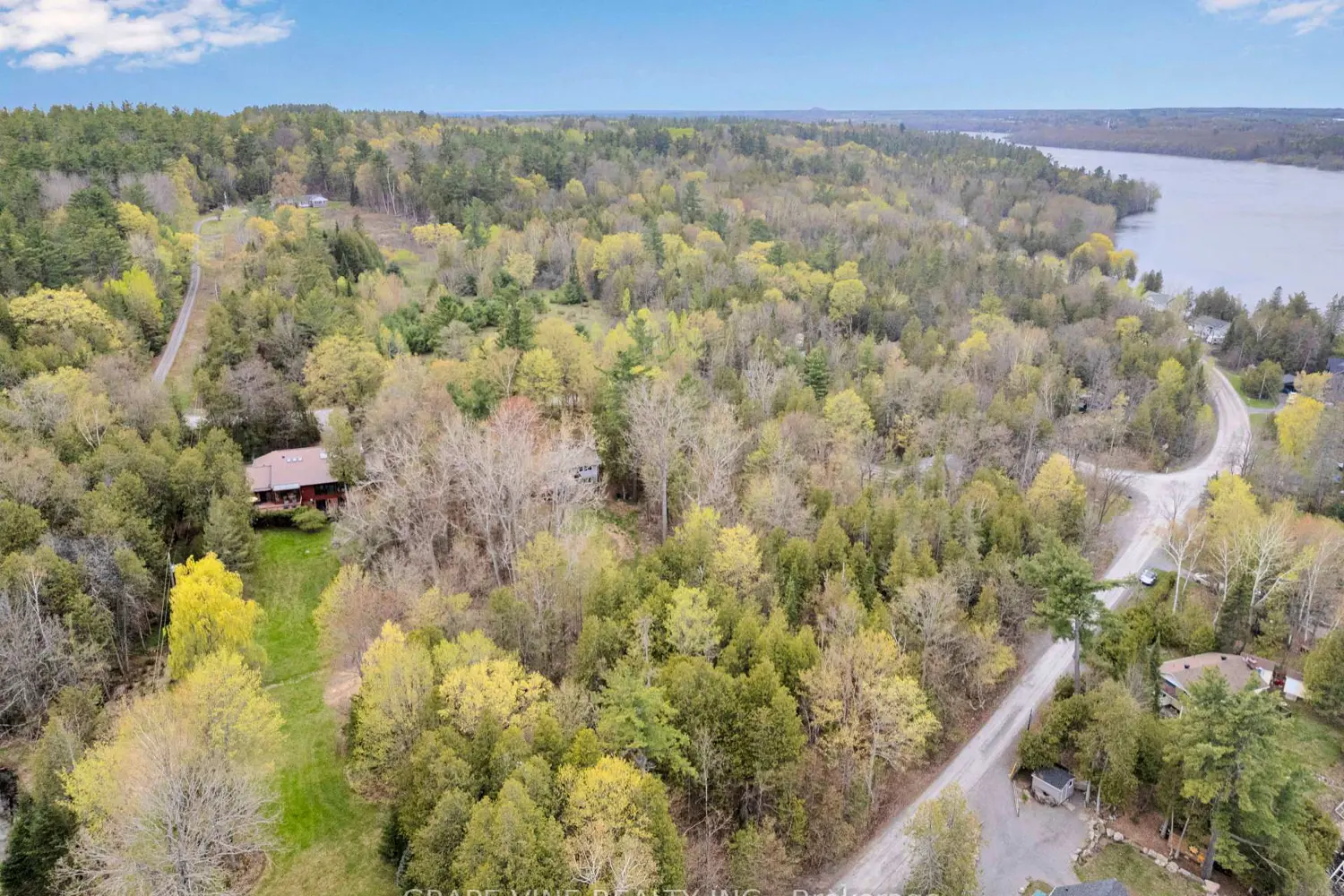 5468 Torbolton Ridge Road photo 5
