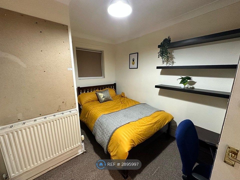 Additional image 4 of 3 bed flat to rentMilton Road, Southampton SO15