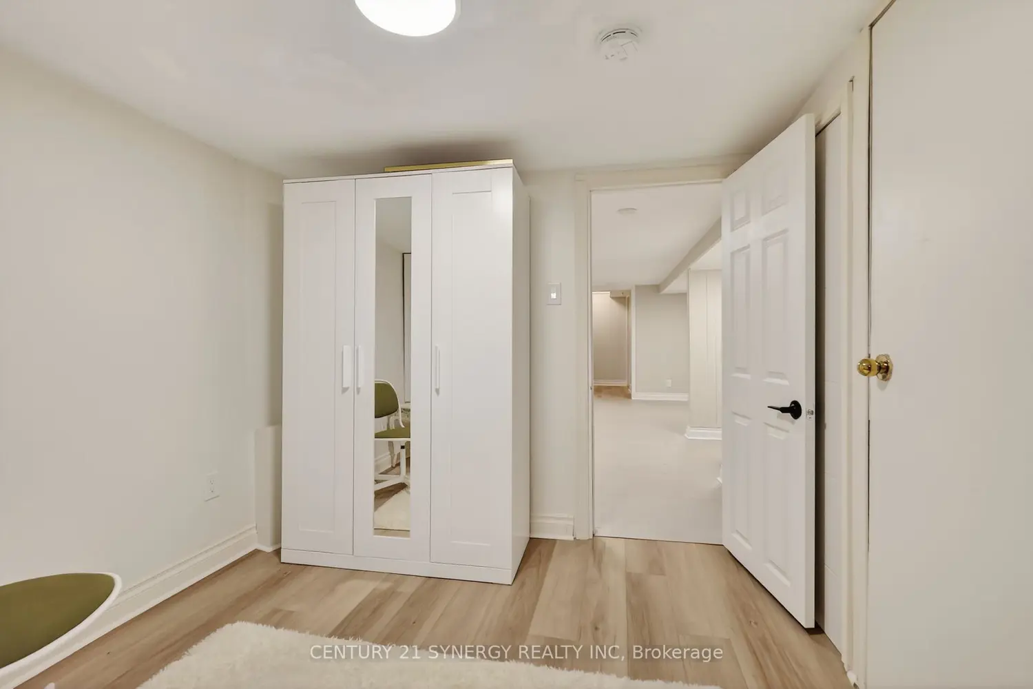 Additional image 15 of 2358 Joliffe Street