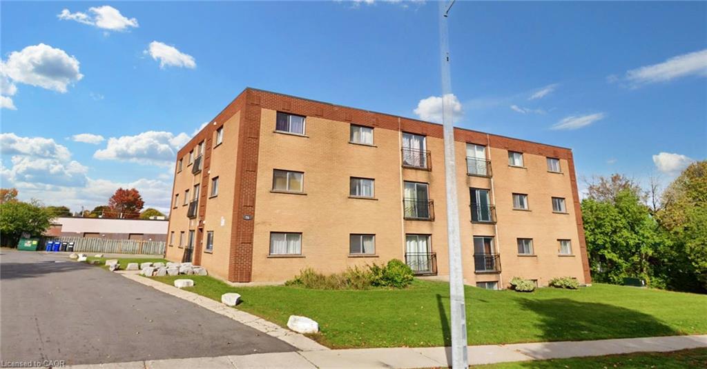 204-76 Brybeck Crescent, Kitchener, ON, N2M 2C6